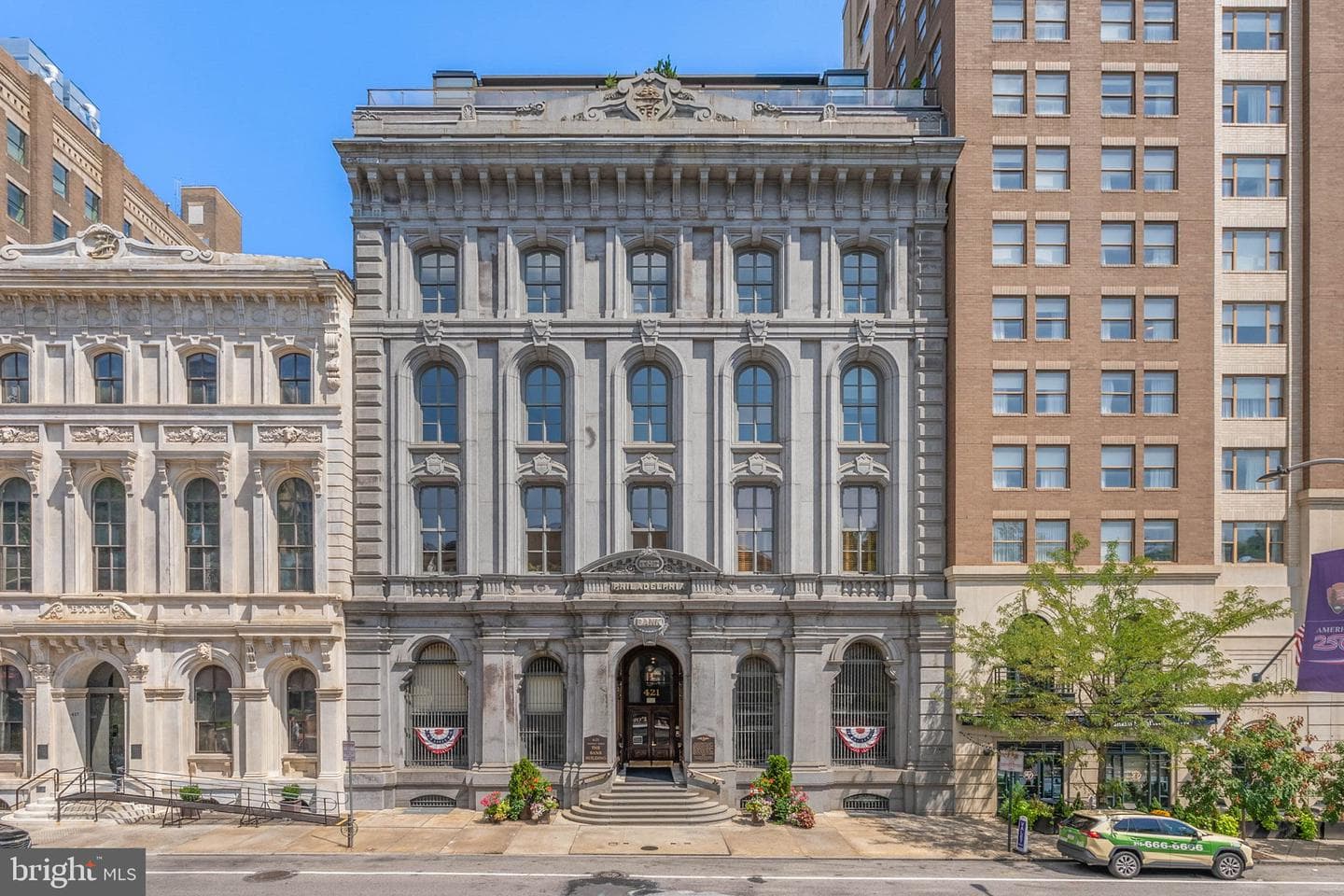421 Chestnut Street #401 photo 1