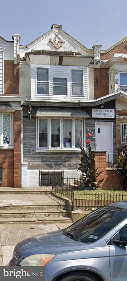 617 E Allegheny Avenue photo 1
