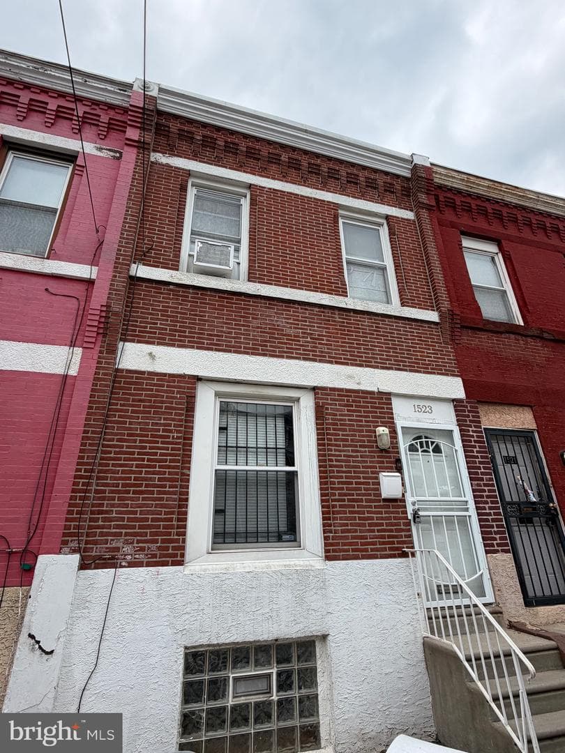 1523 Fontain Street photo 1