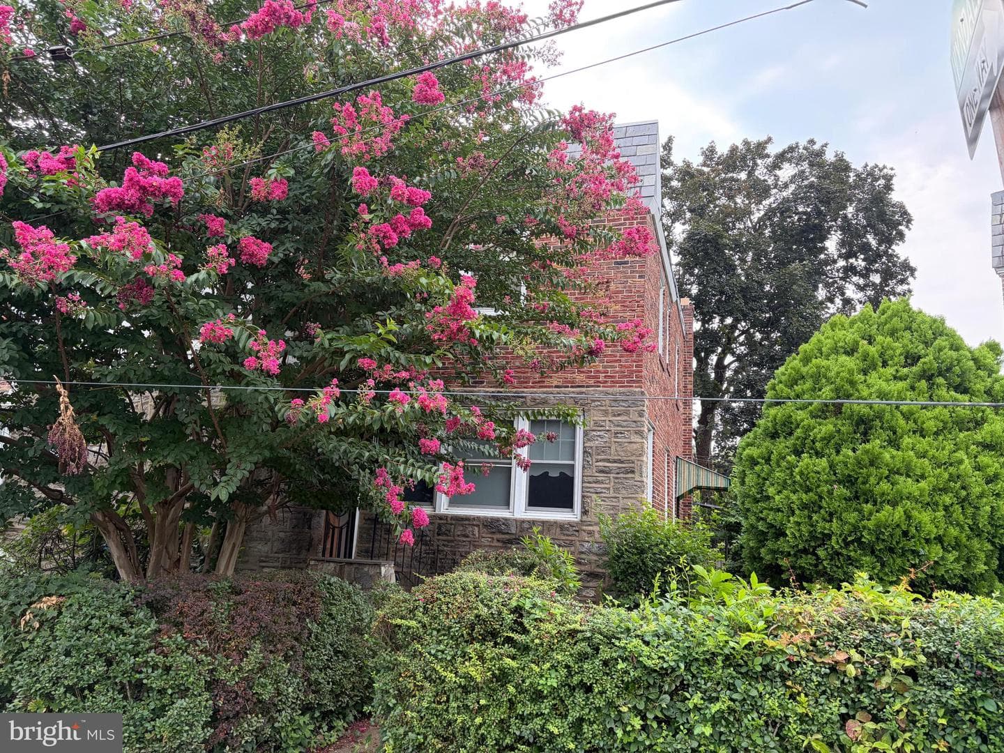 2105 Parkwyn Road photo 1