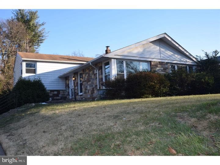 7018 City Avenue photo 1