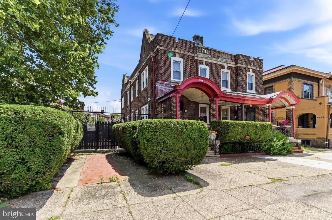 2116 W Passyunk Avenue photo 1