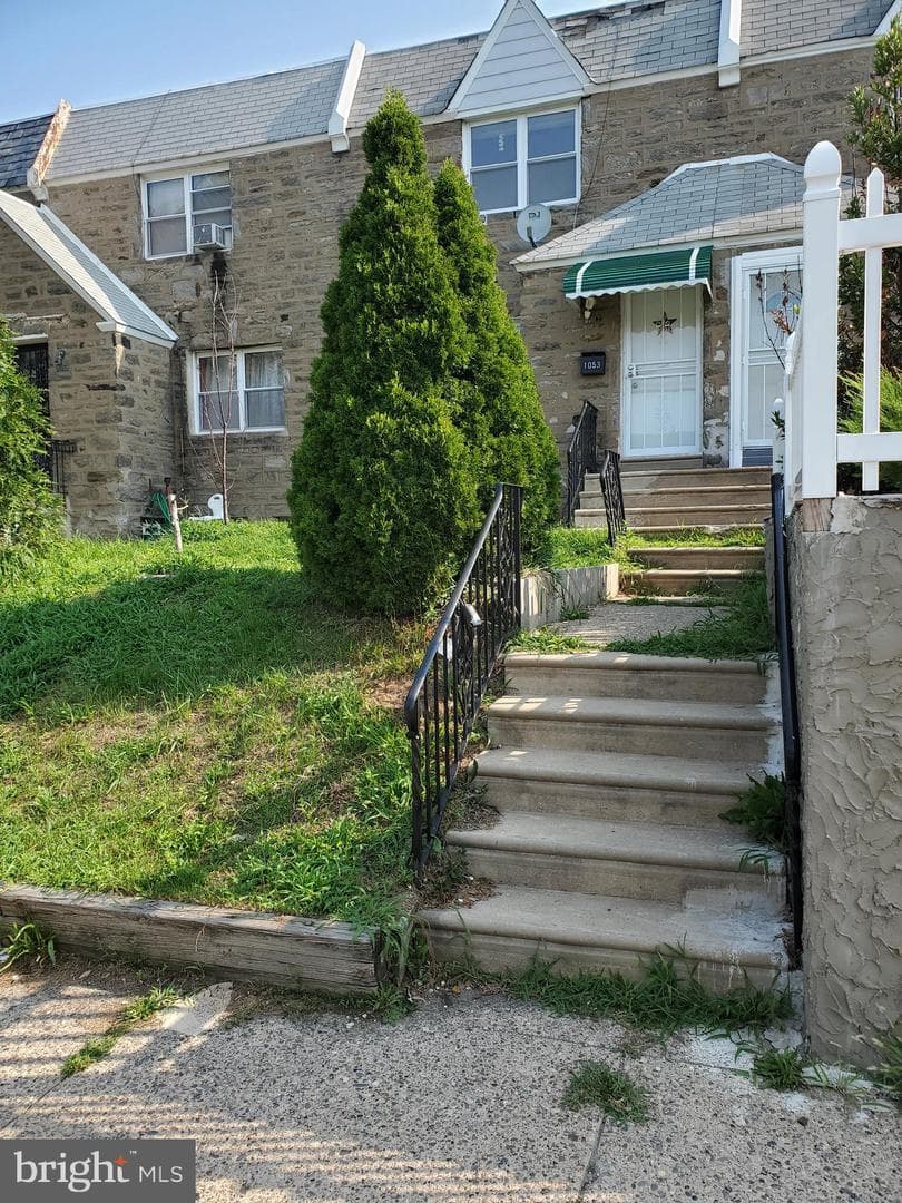 1053 Levick Street photo 1