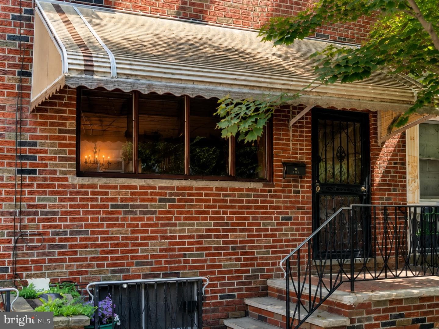 1525 S Juniper Street photo 1
