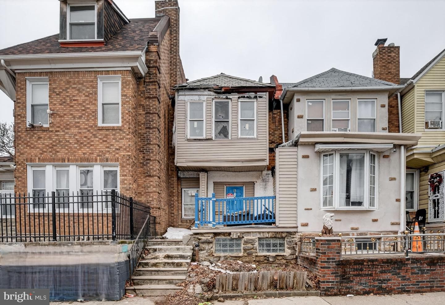 5206 N Sydenham Street photo 1