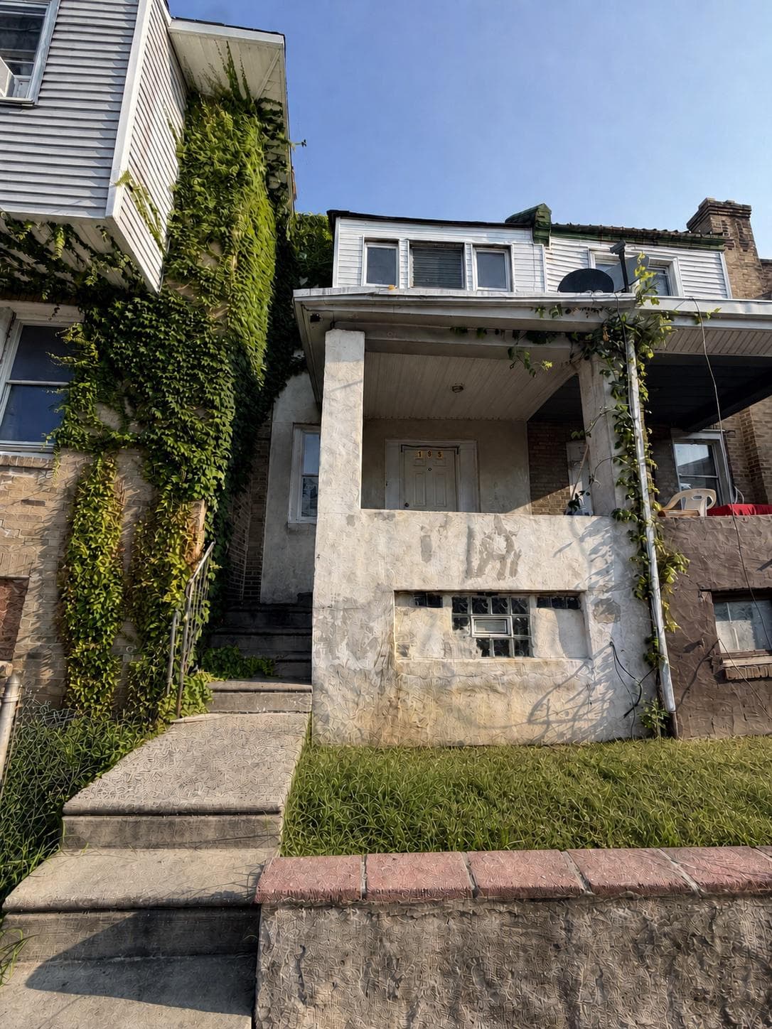185 W Ruscomb Street photo 1