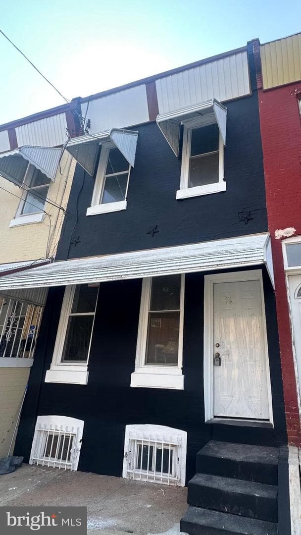 2810 Lawrence Street photo 1