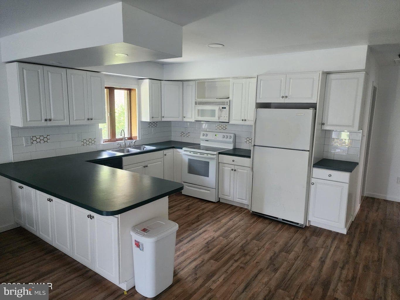 114 Farmhouse Drive photo 6