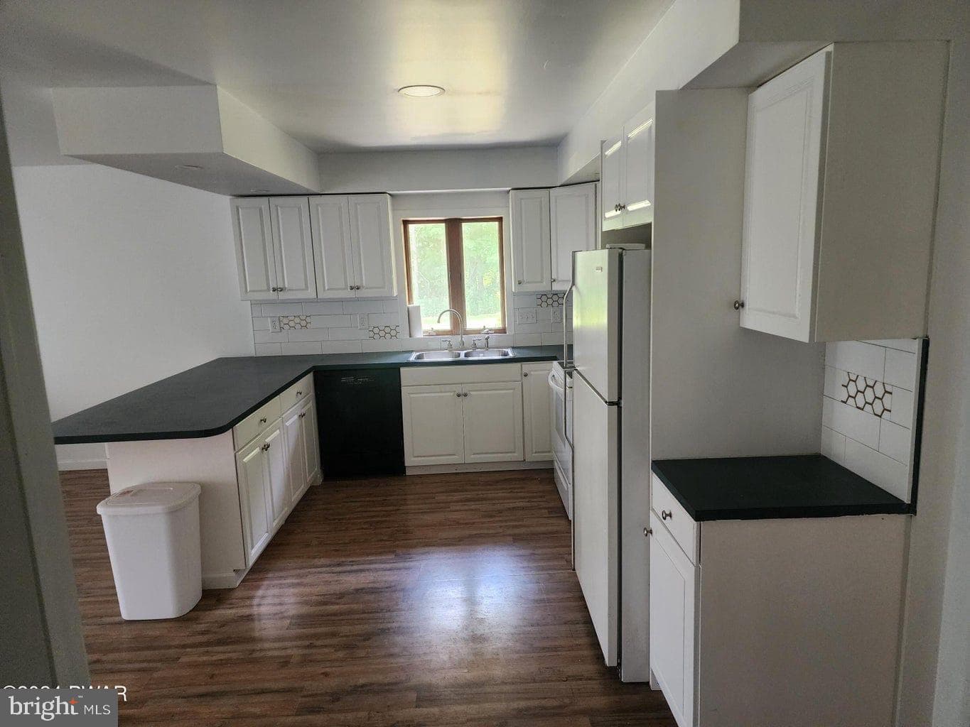 114 Farmhouse Drive photo 7