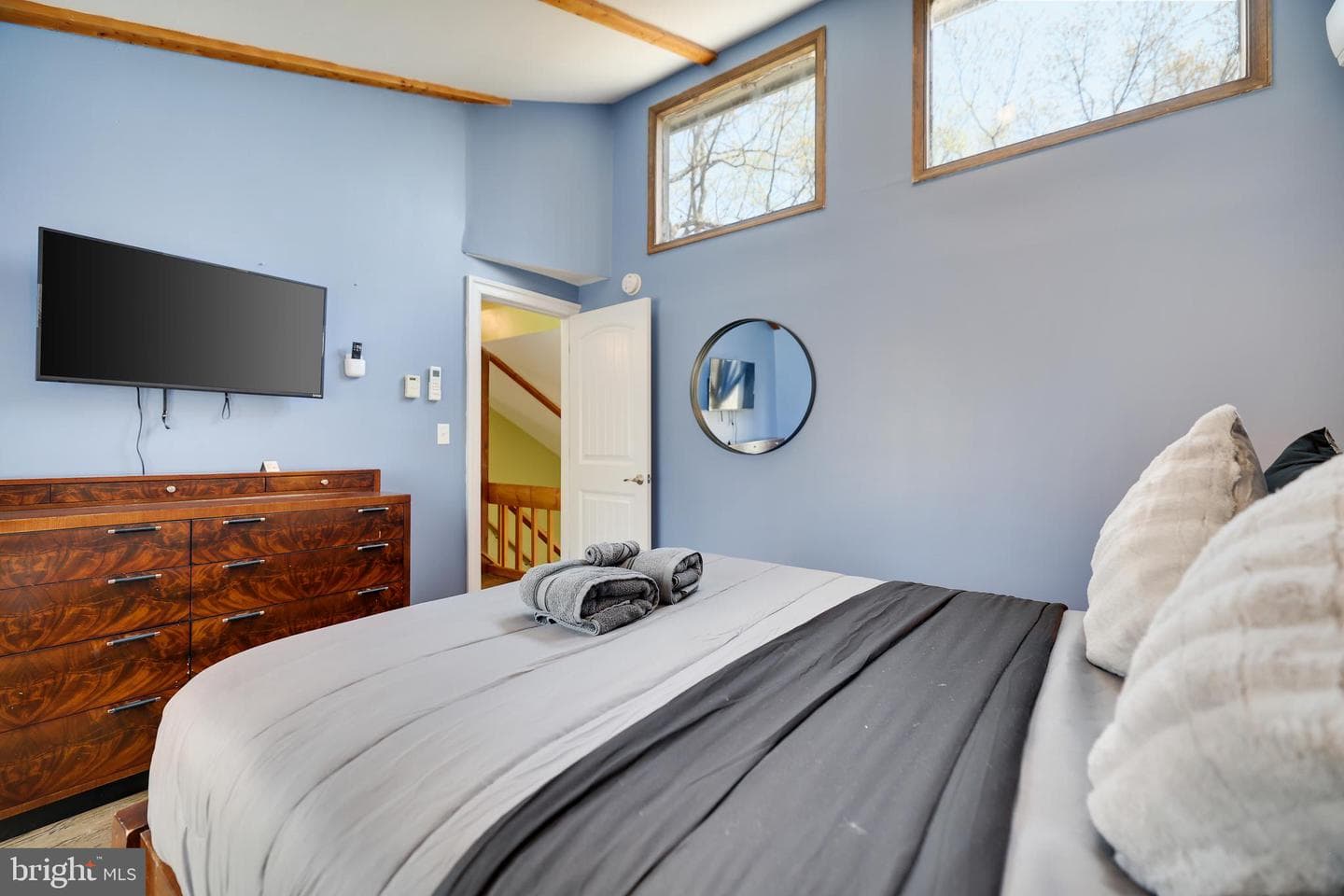 163 Cambridge Court photo 23