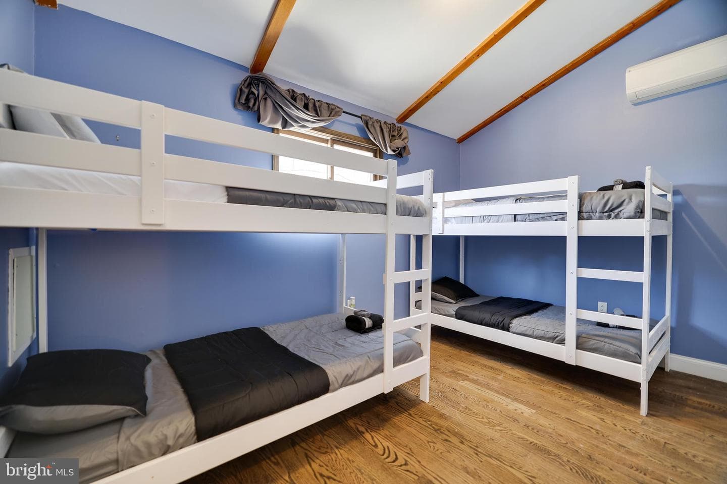 163 Cambridge Court photo 25