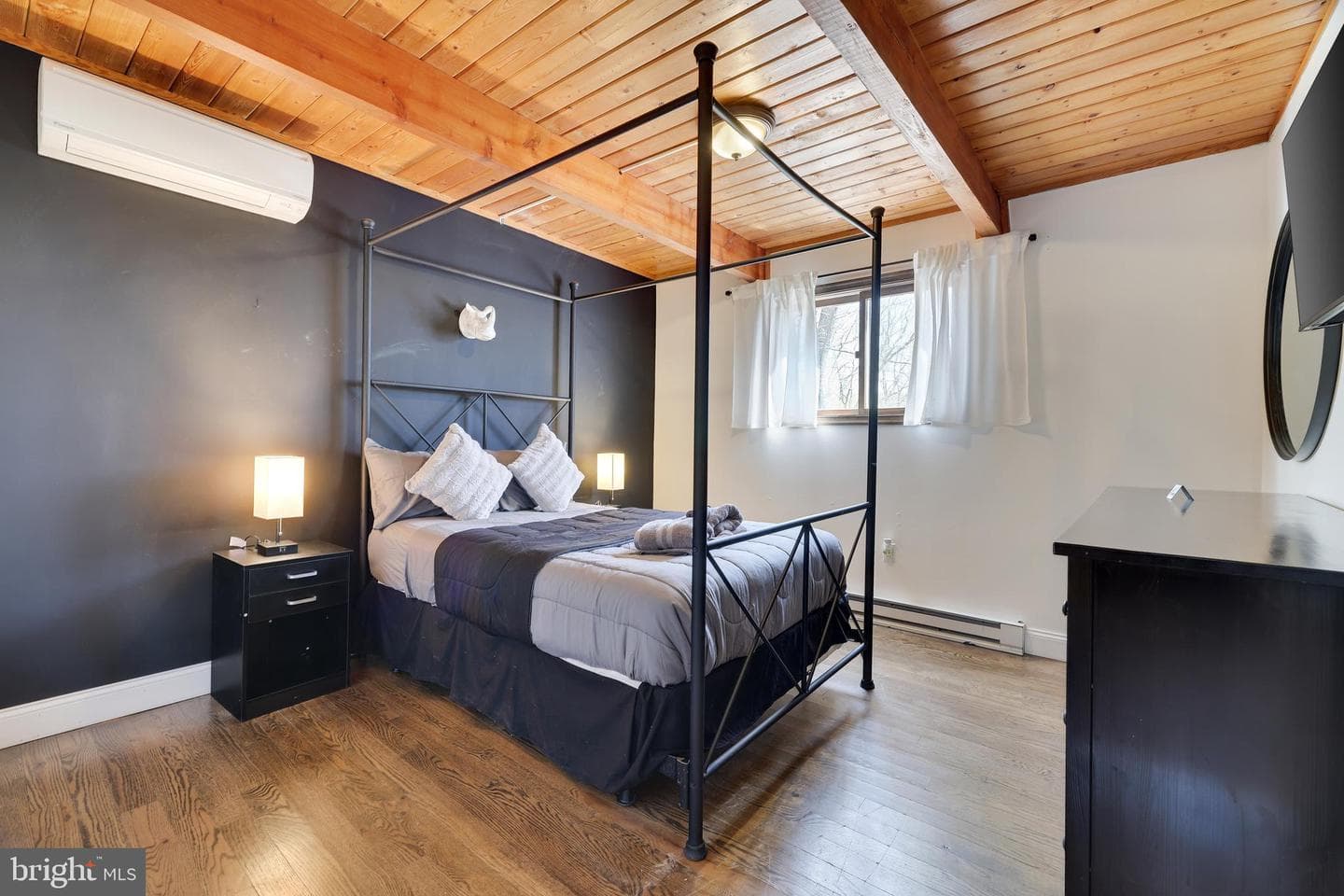 163 Cambridge Court photo 32