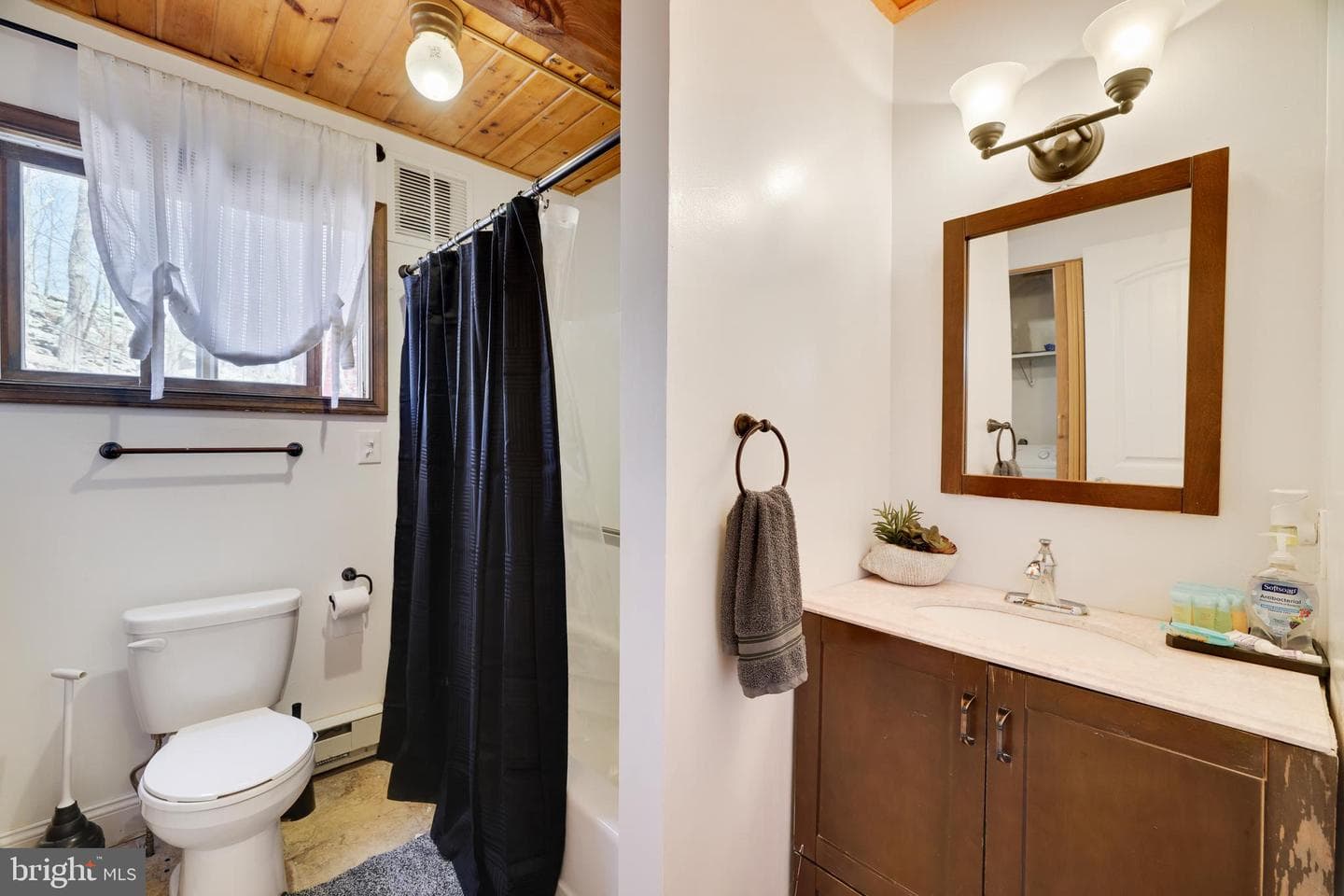 163 Cambridge Court photo 35