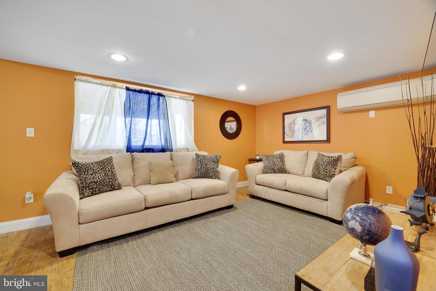 163 Cambridge Court photo 46