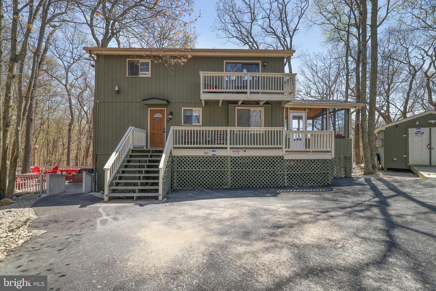 163 Cambridge Court photo 5