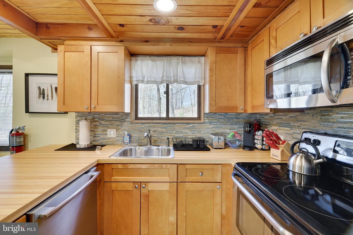 163 Cambridge Court photo 9