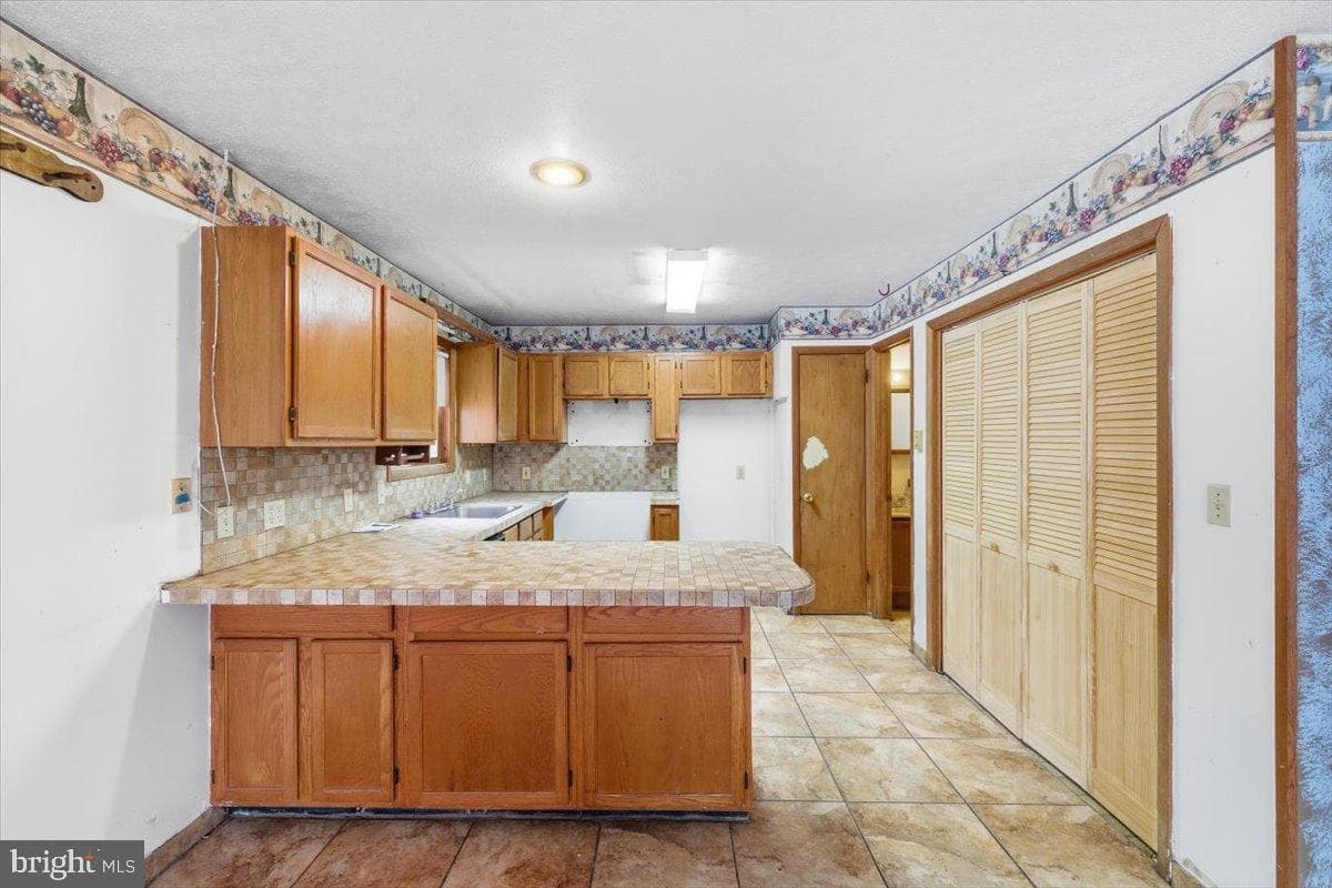 5695 Decker Road photo 12