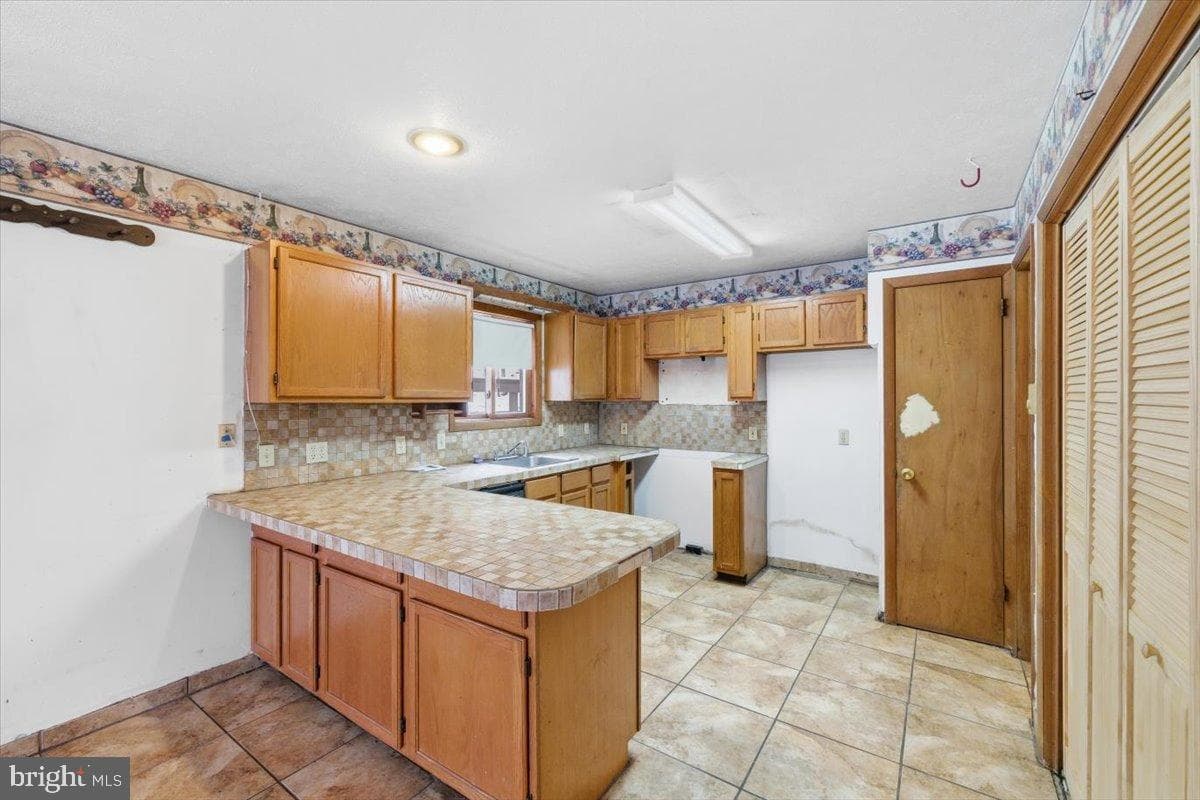 5695 Decker Road photo 13