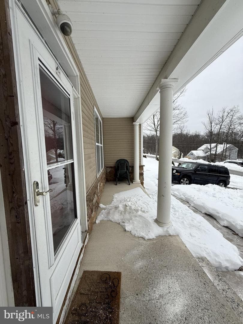 145 Kensington Dr photo 3