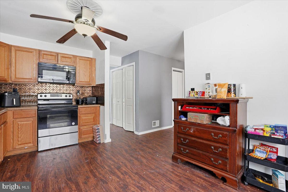 3301 Windermere Drive photo 16