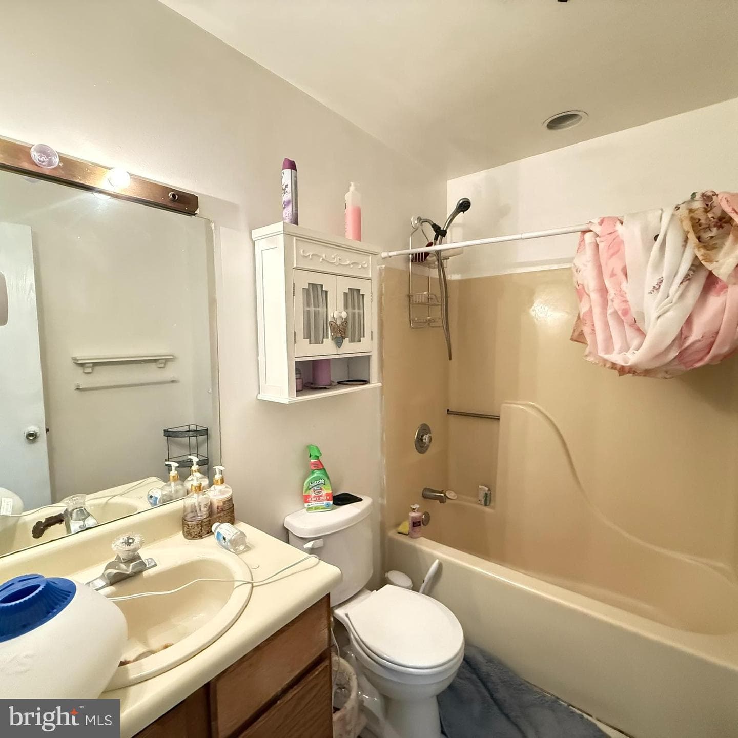 524 Wales Court photo 15