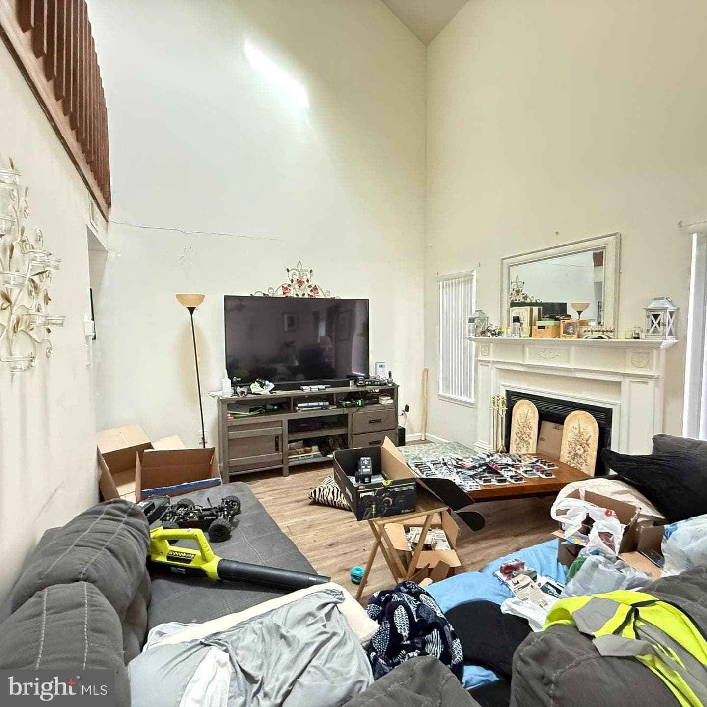 524 Wales Court photo 6