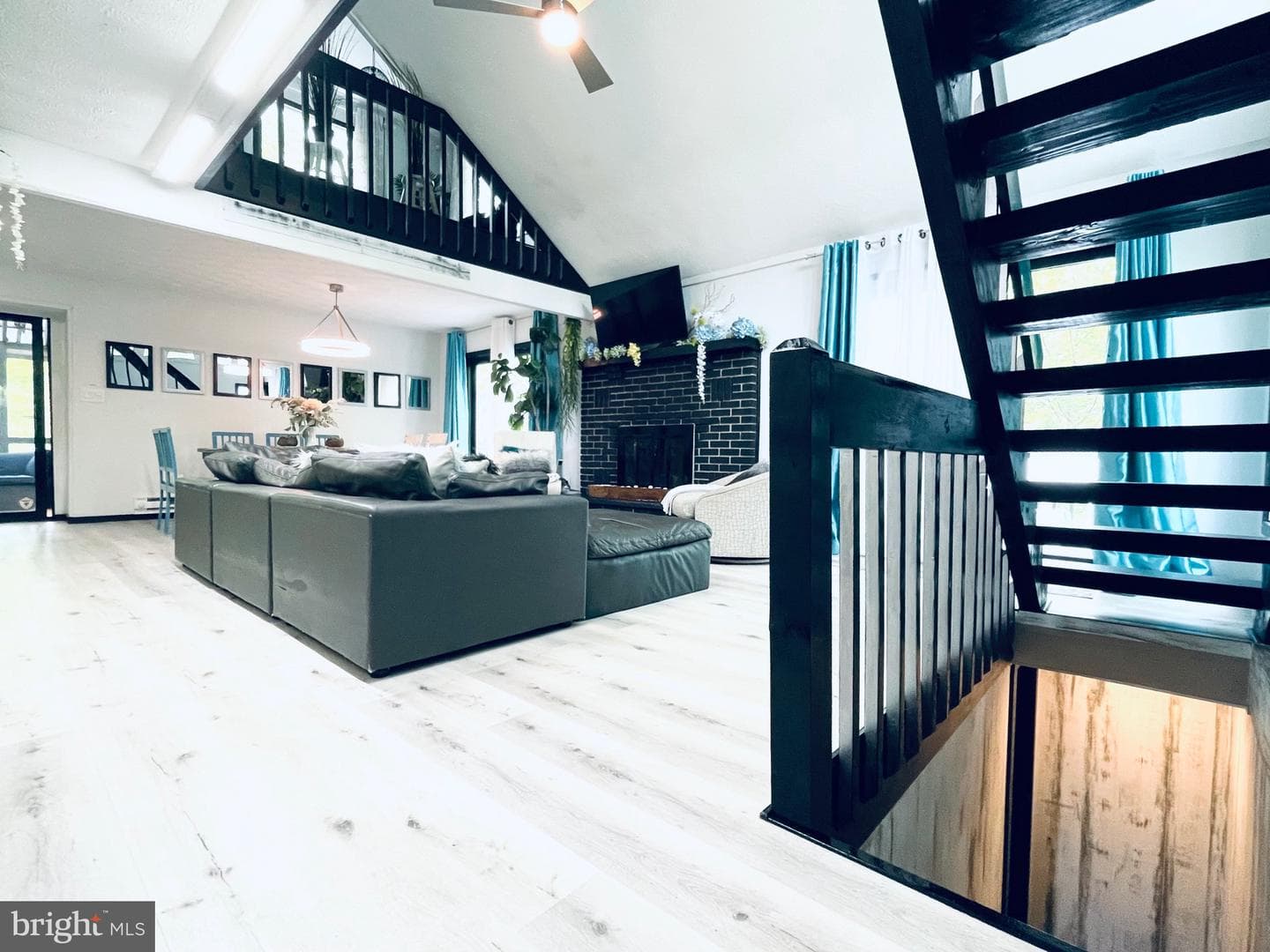 275 Canterbury photo 19