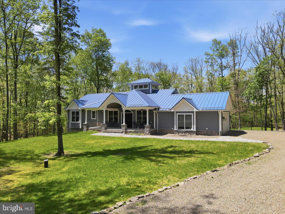 115 Ridgewood Lane, Hawley