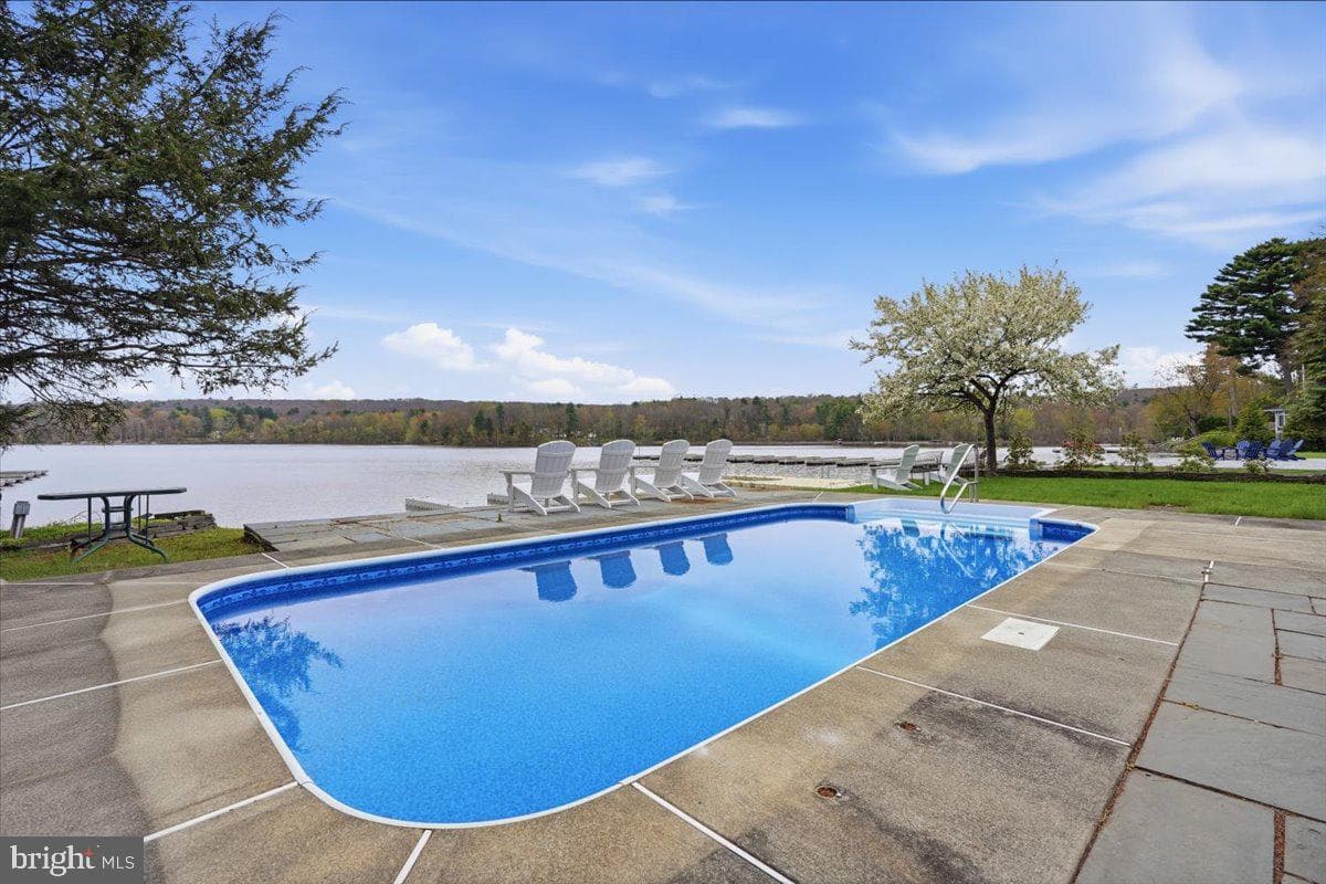 114 Shore Road photo 103