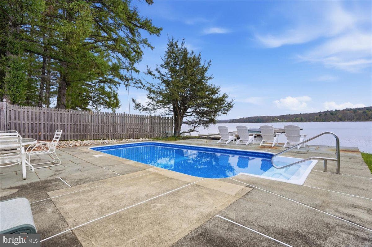 114 Shore Road photo 106
