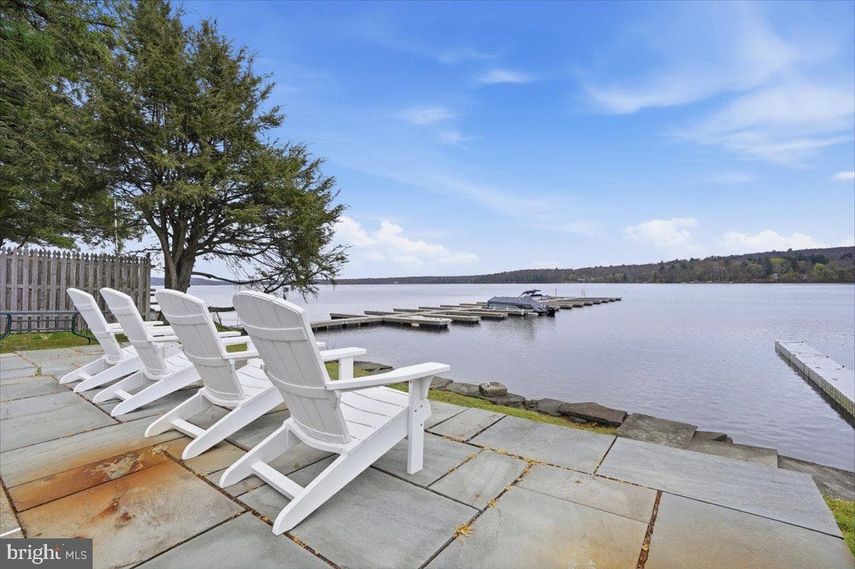 114 Shore Road photo 108