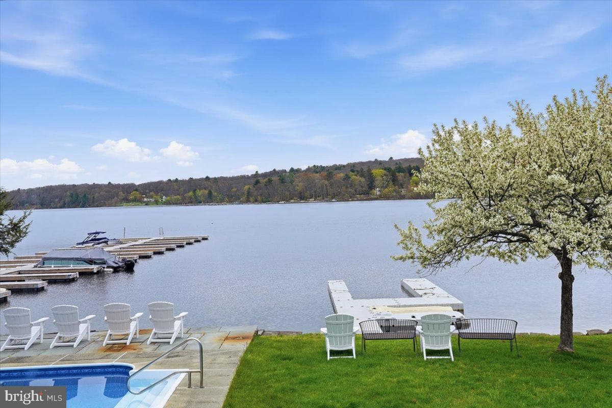 114 Shore Road photo 112