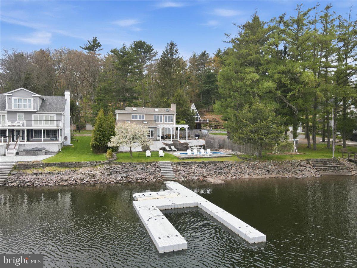 114 Shore Road photo 113