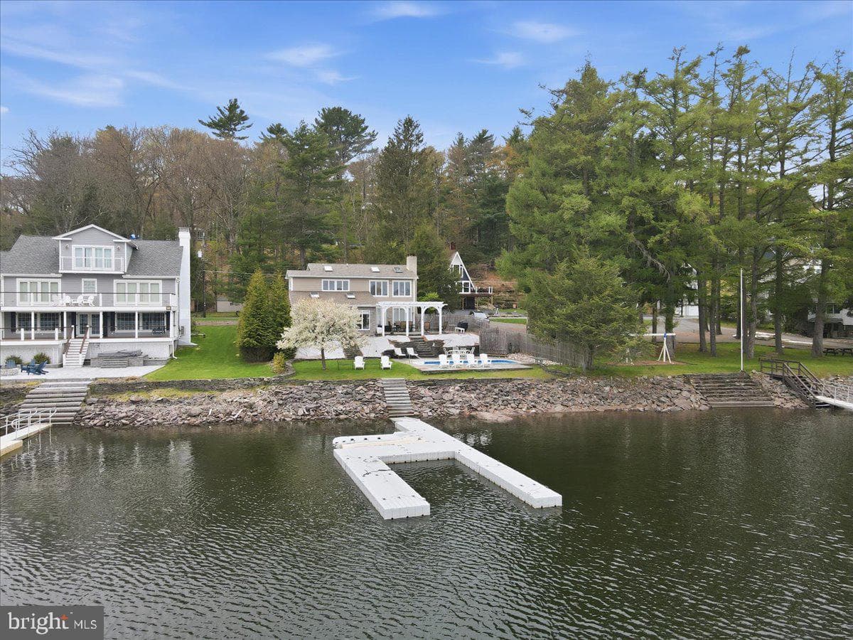 114 Shore Road photo 114
