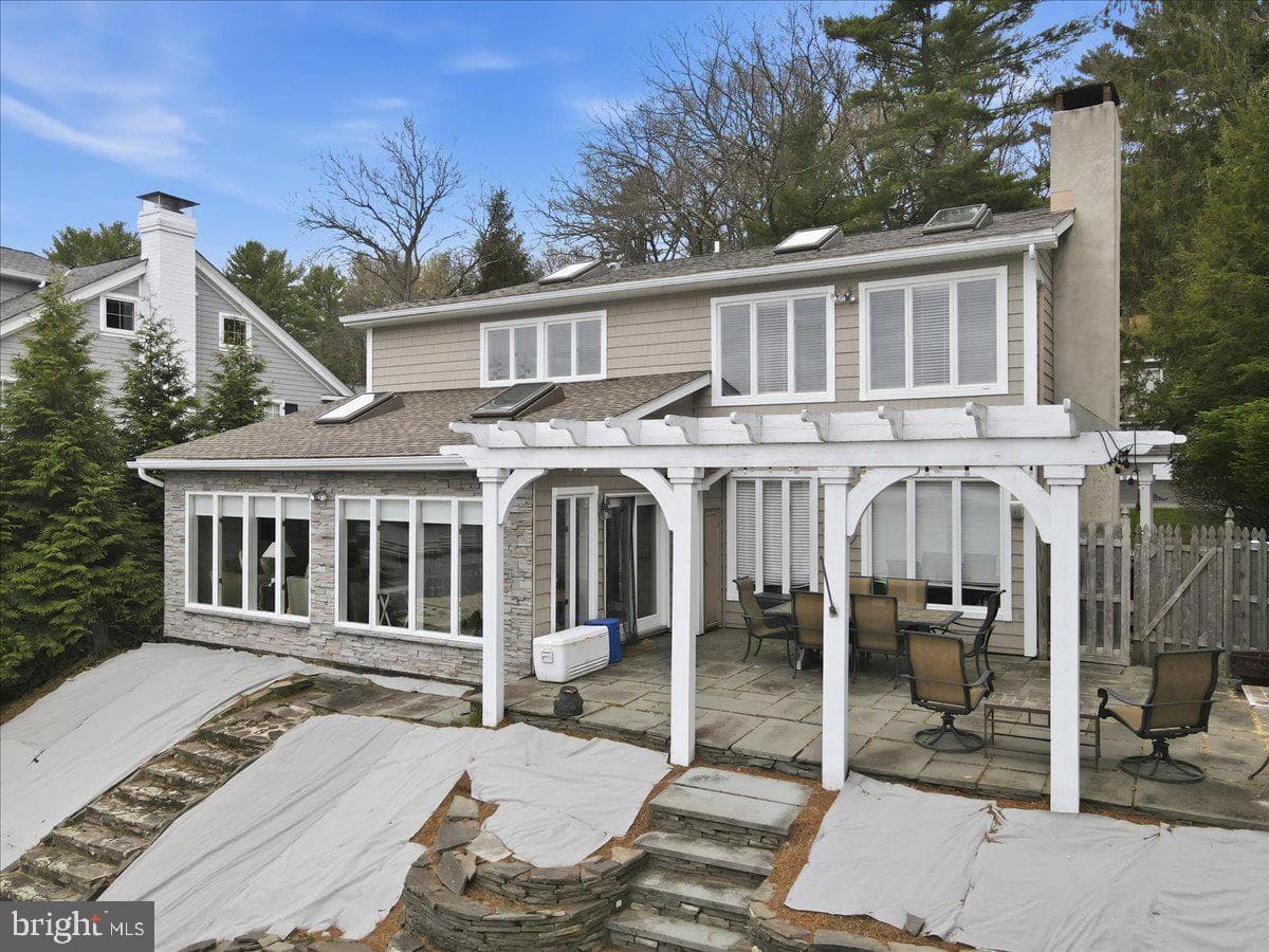 114 Shore Road photo 119