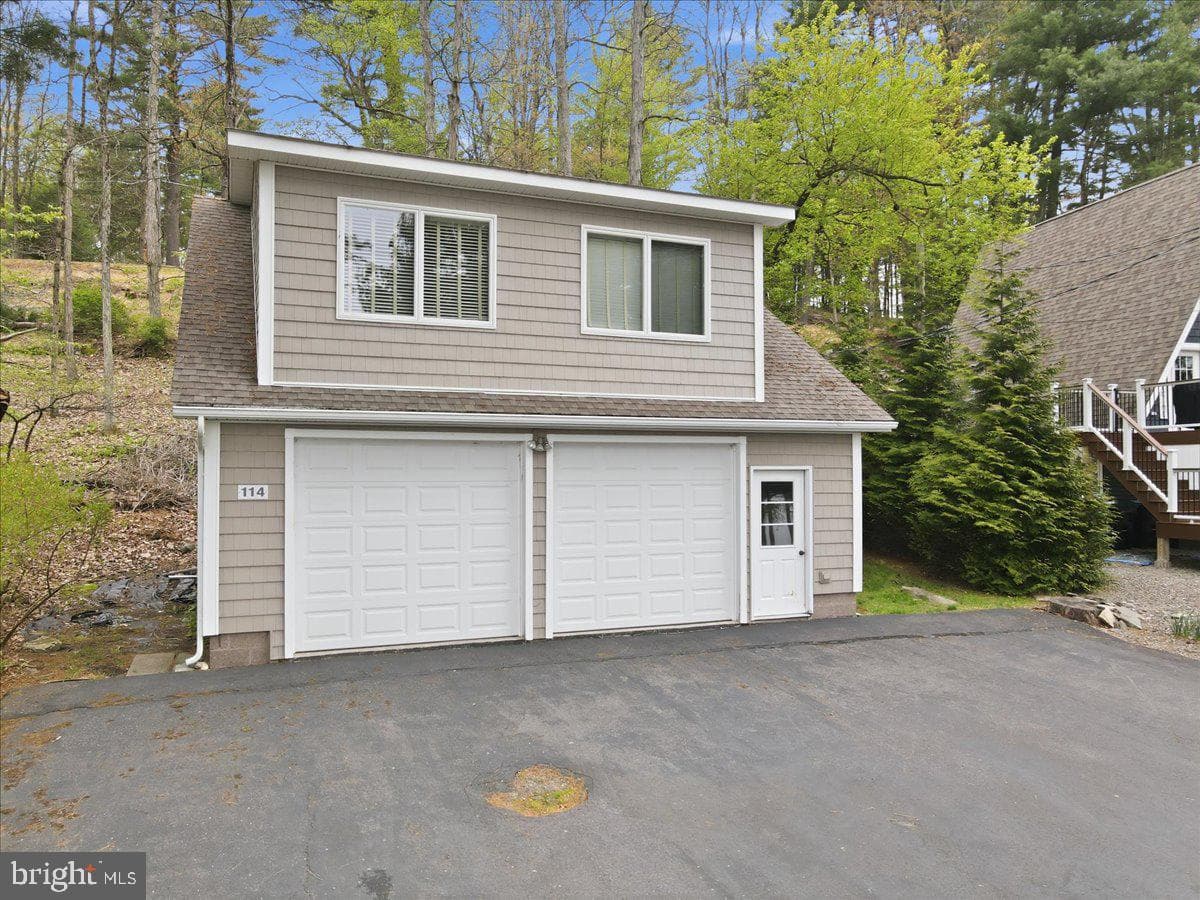 114 Shore Road photo 122