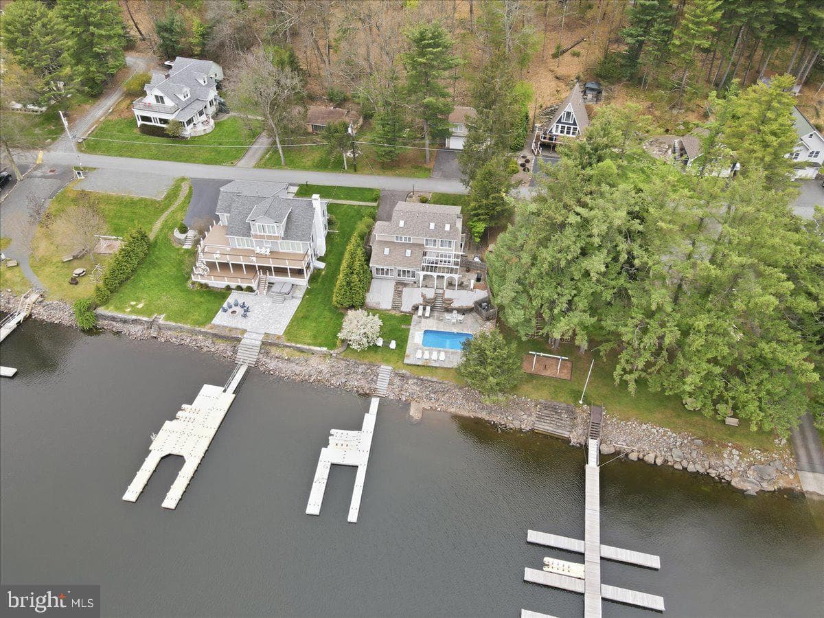 114 Shore Road photo 14