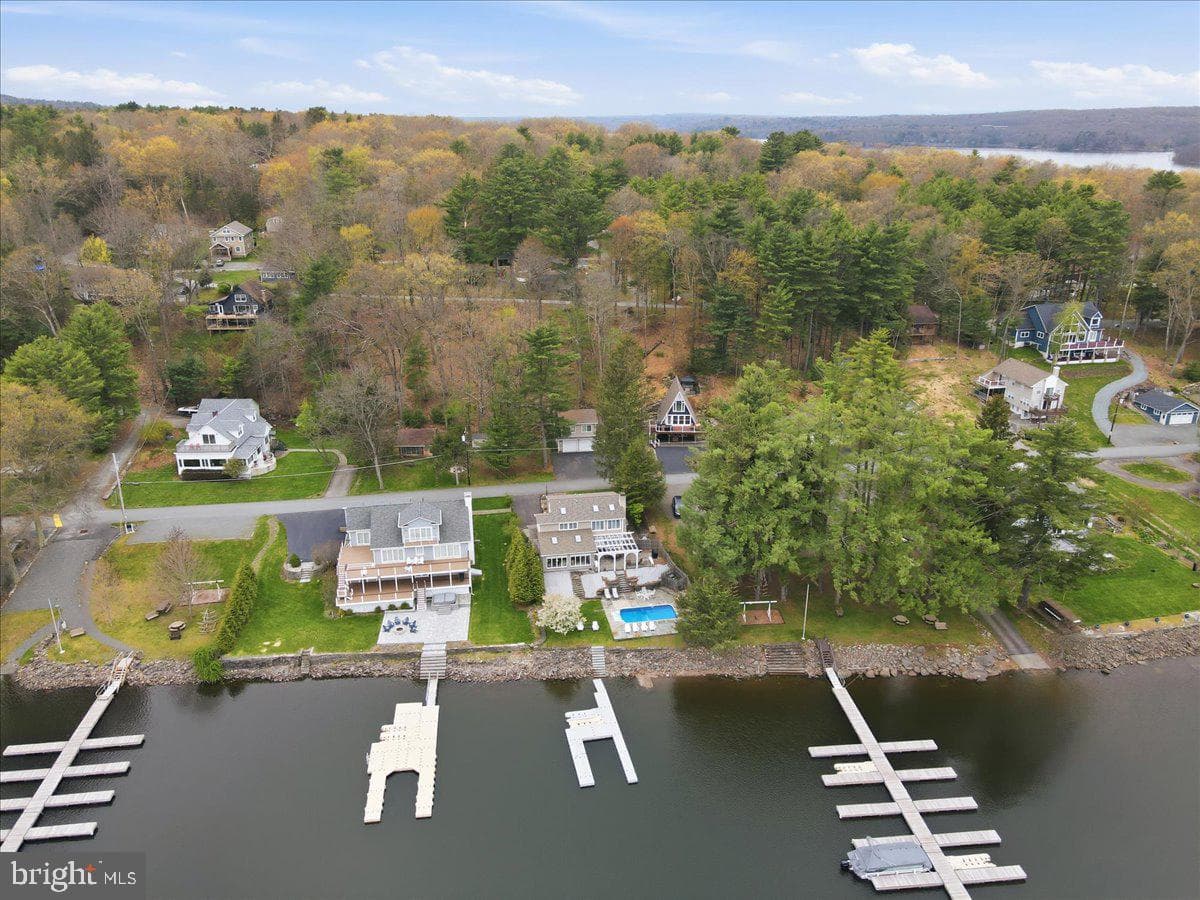 114 Shore Road photo 16