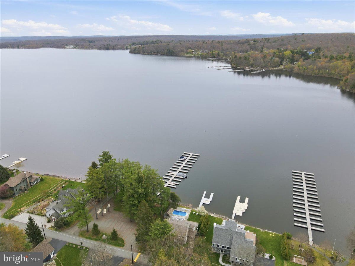 114 Shore Road photo 18