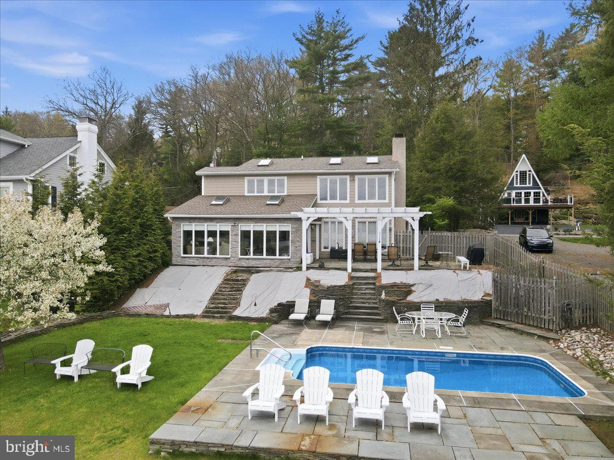 114 Shore Road photo 93