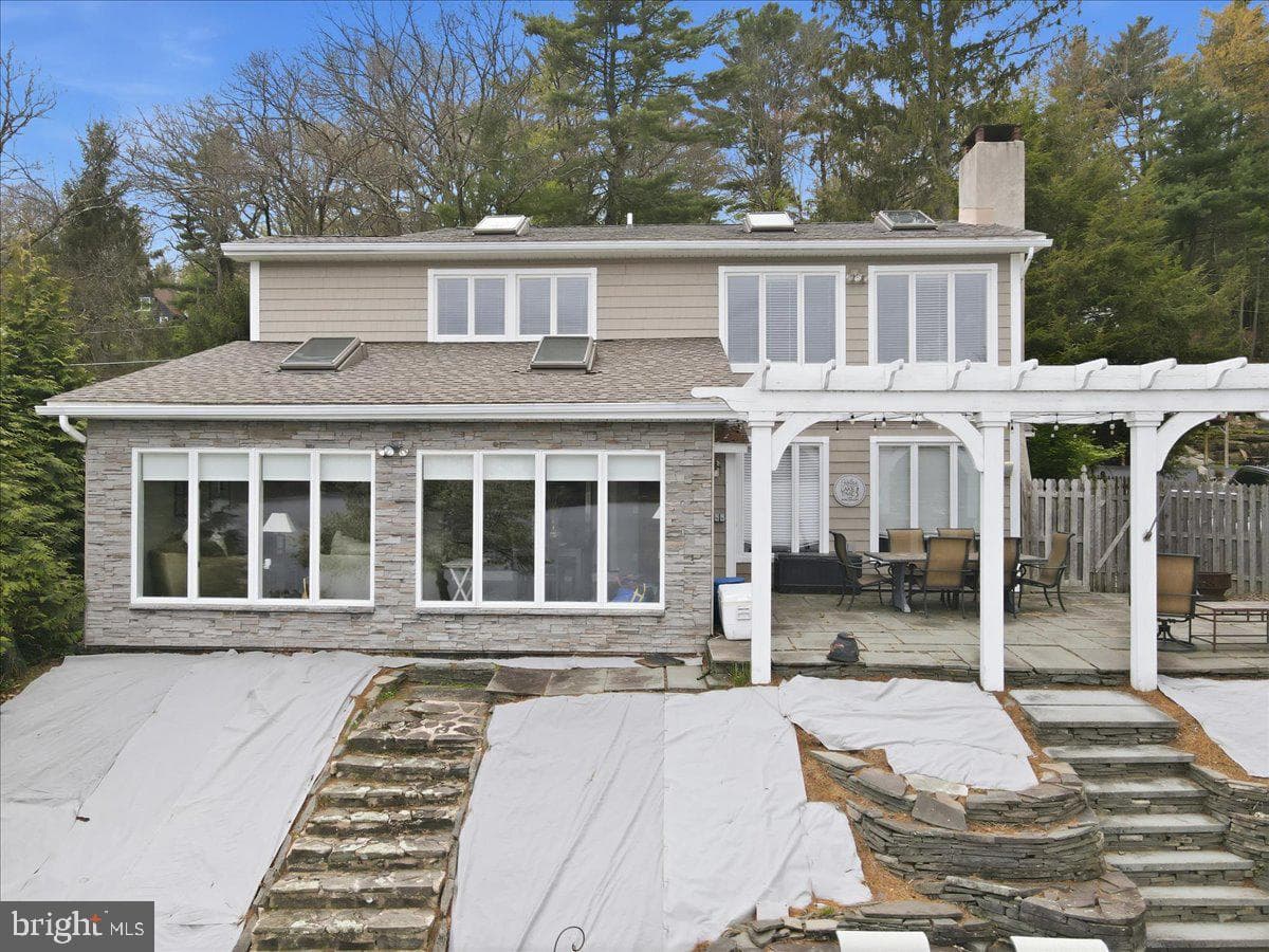 114 Shore Road photo 94