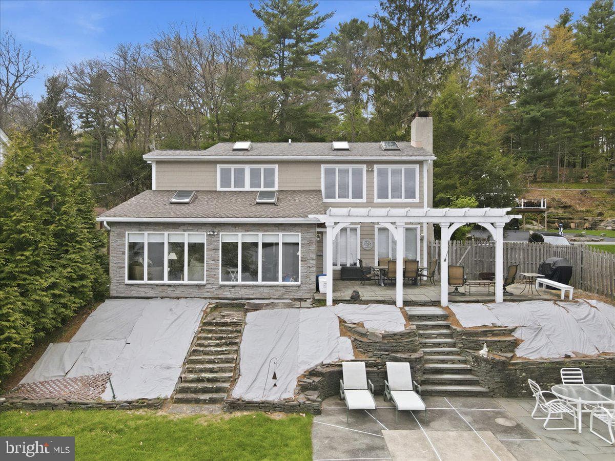 114 Shore Road photo 95