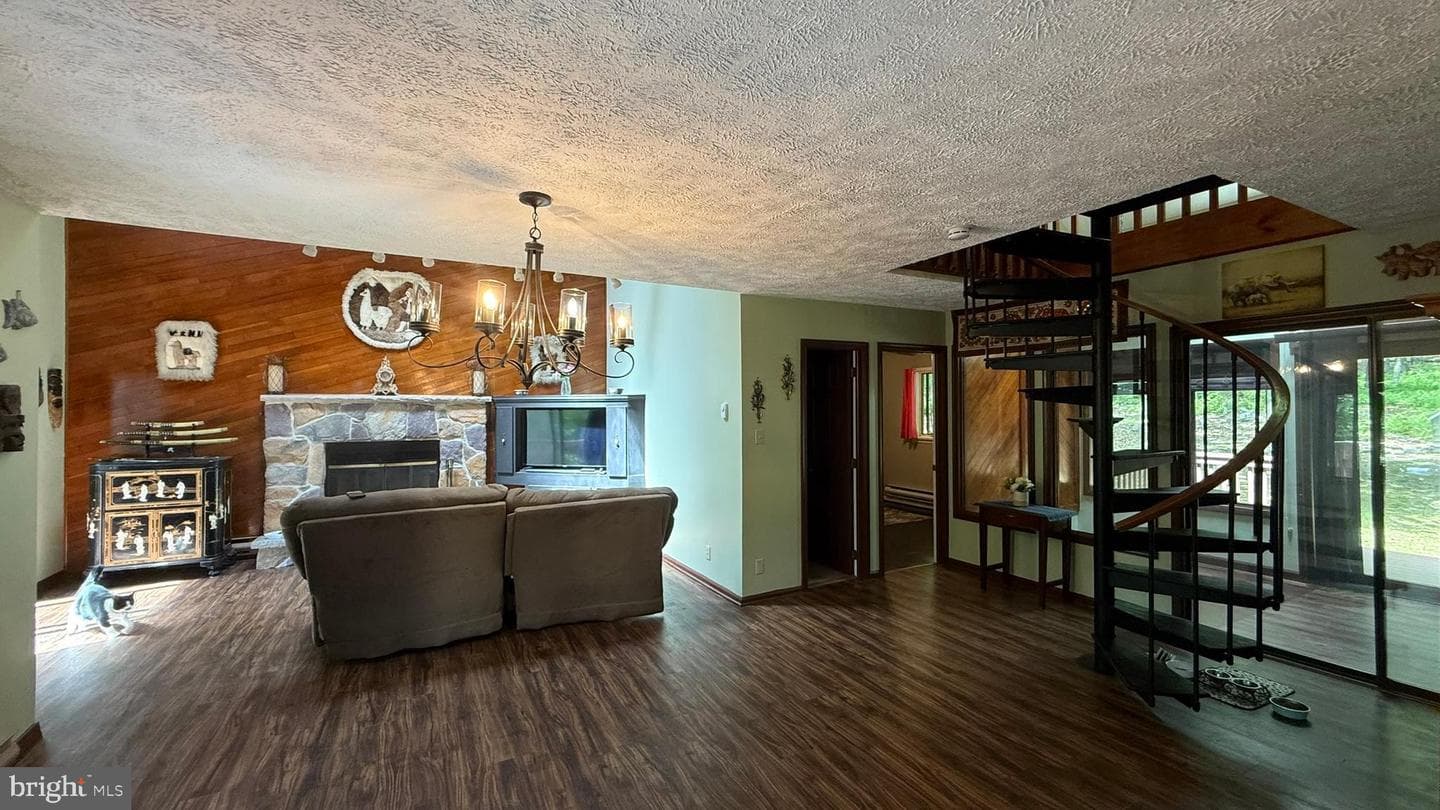4271 Winchester Way photo 14
