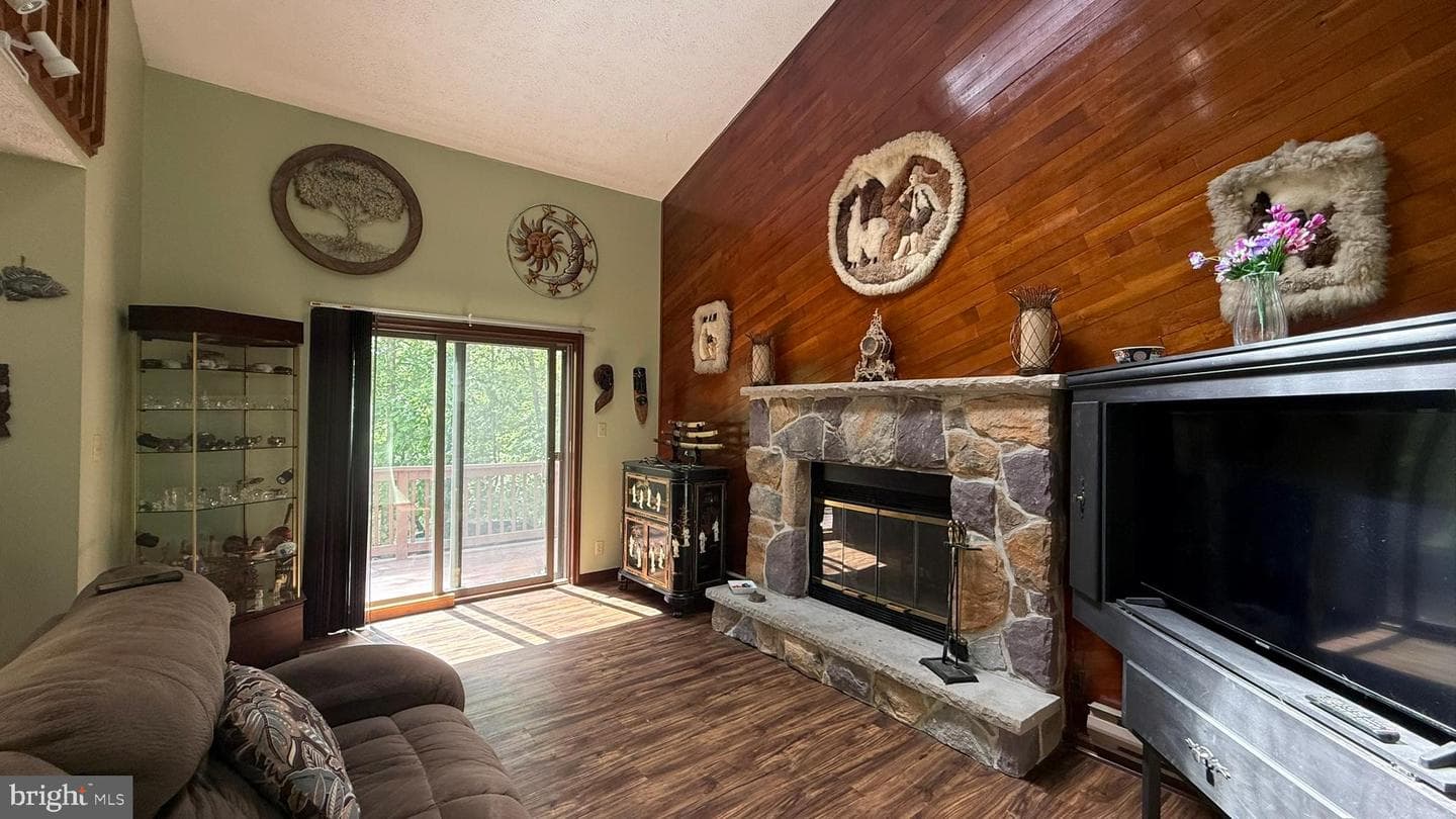 4271 Winchester Way photo 20