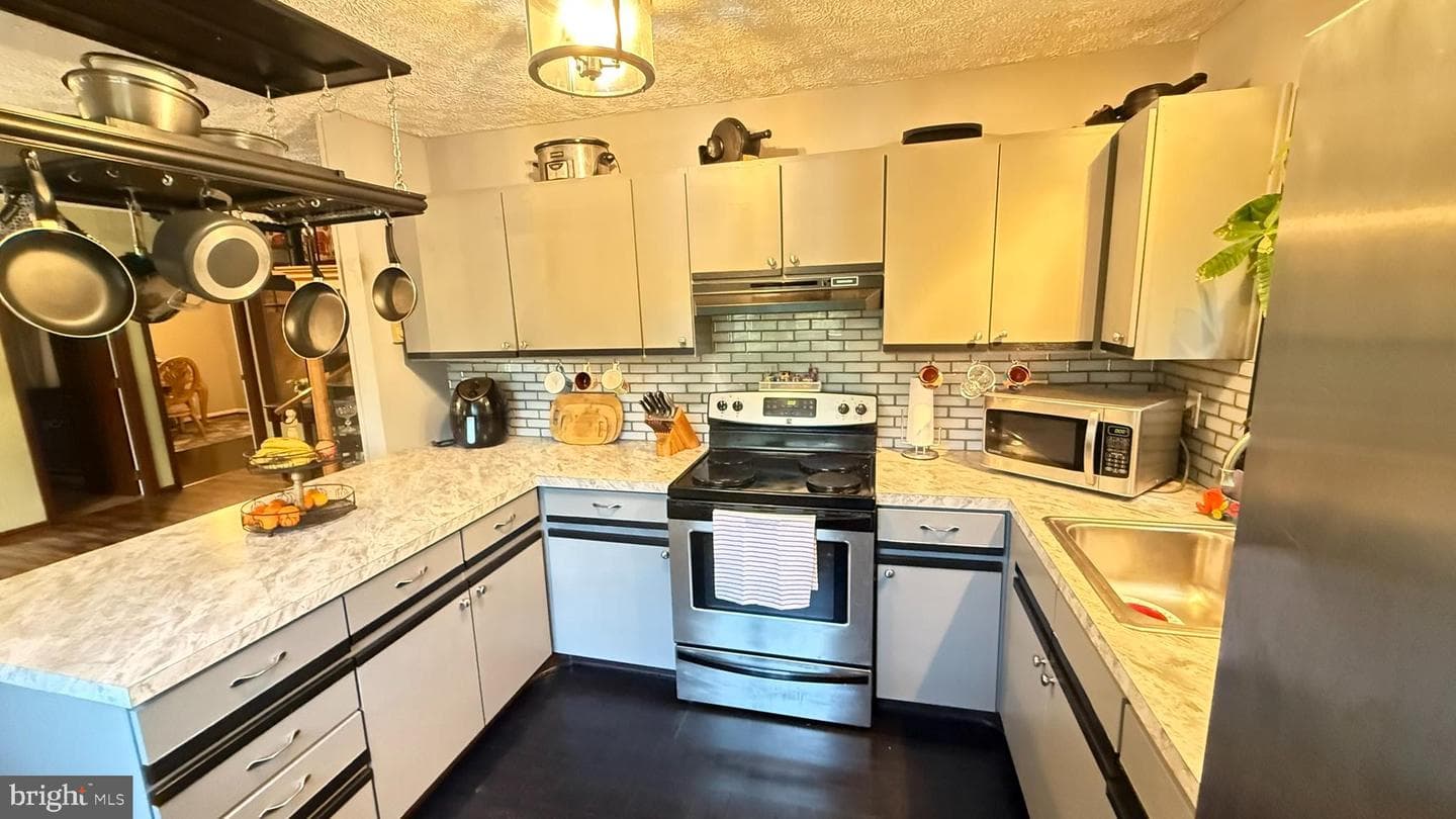 4271 Winchester Way photo 25