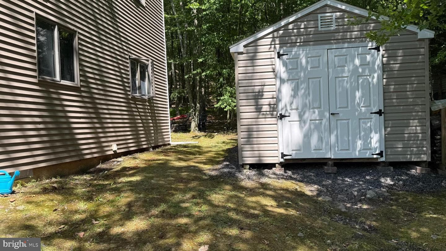 4271 Winchester Way photo 3