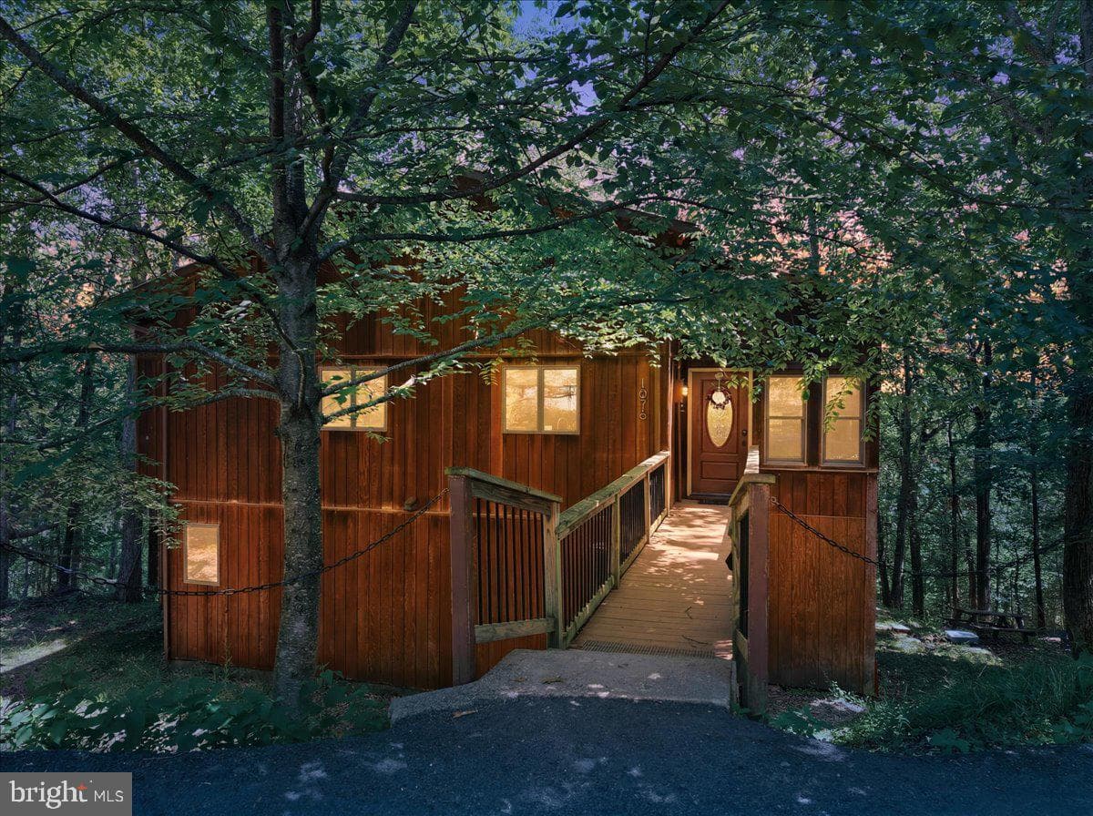1076 Porter Drive, Bushkill