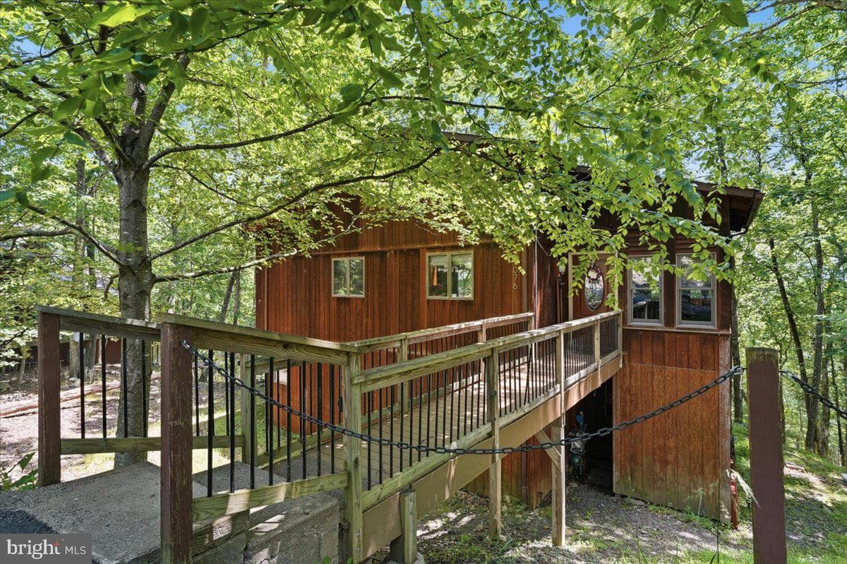 1076 Porter Drive, Bushkill