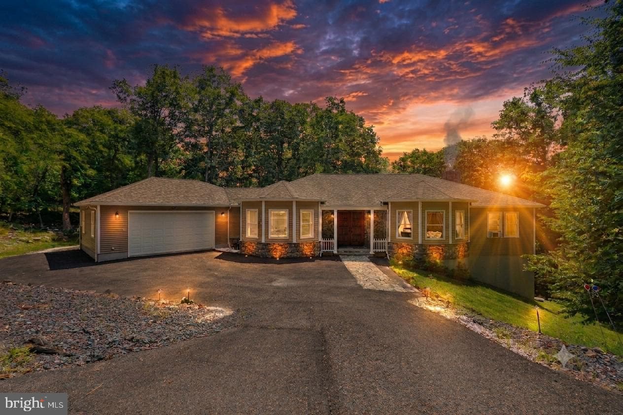 1007 Hampstead Road, Bushkill