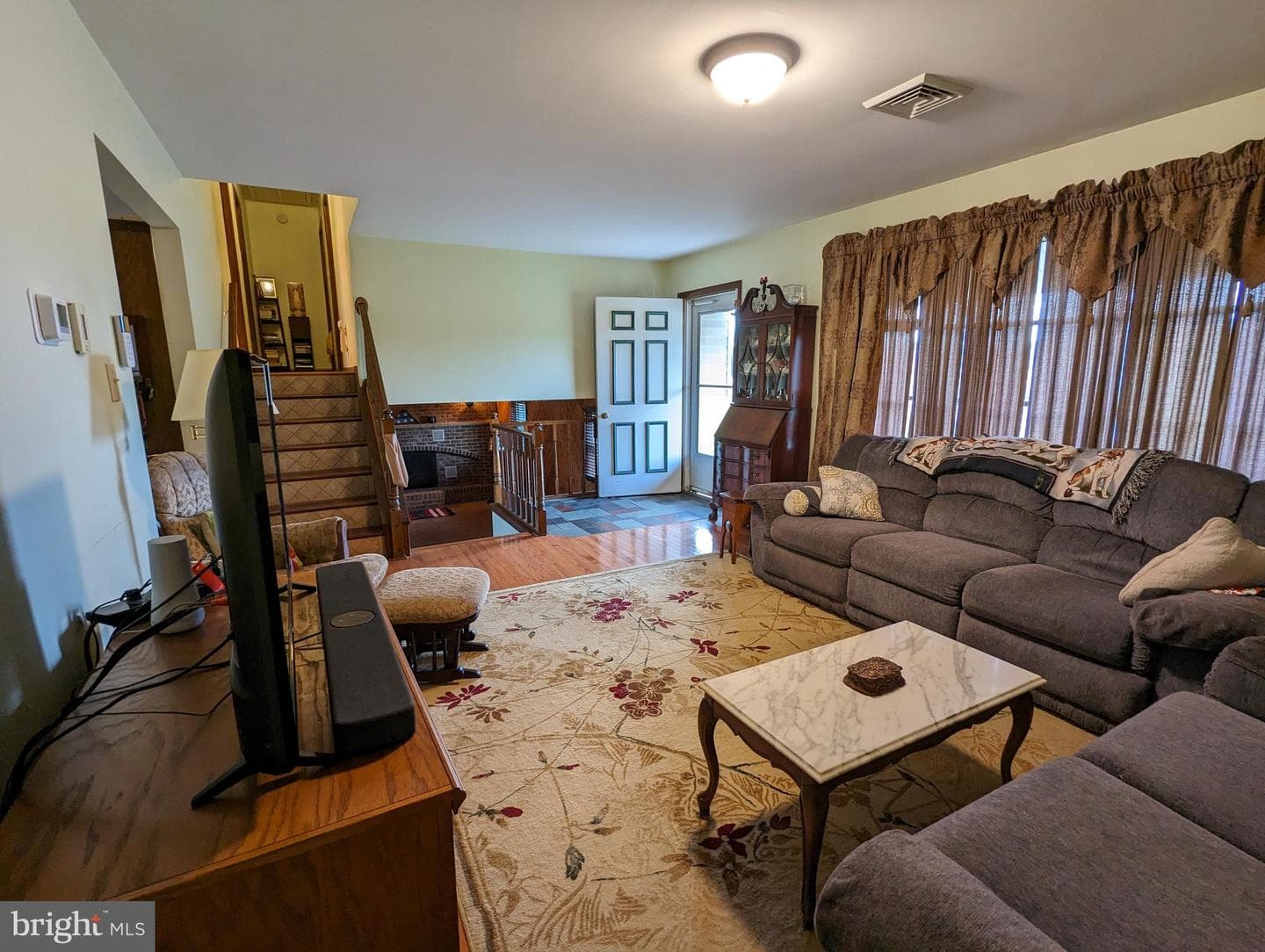 1126 Sunbury Path photo 14